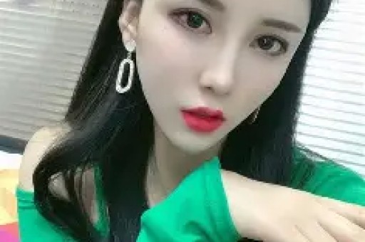 《老师胸乳❌❌❌网站》免费观看